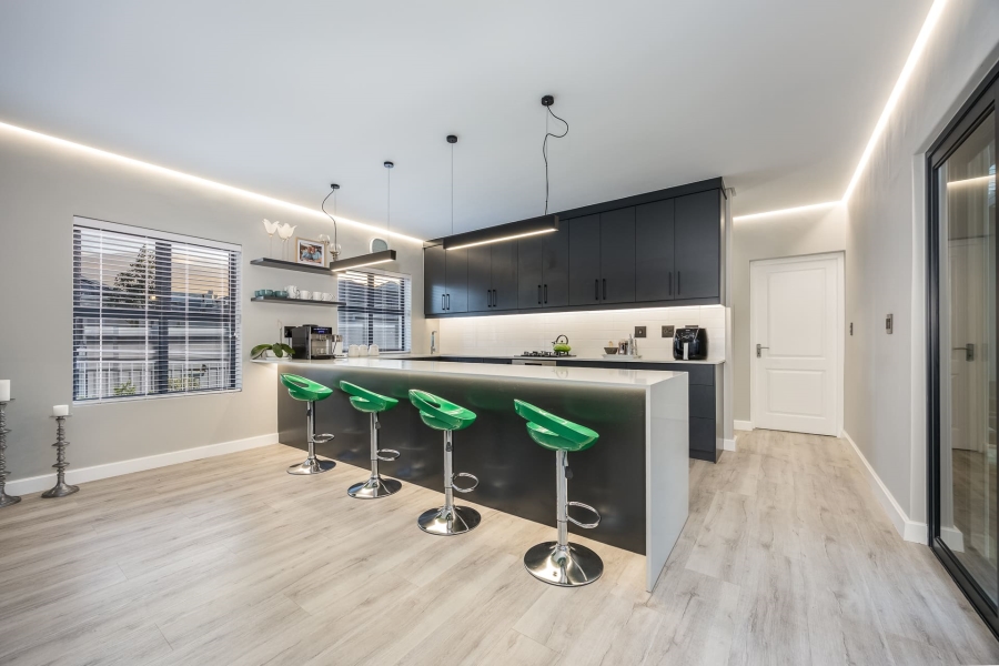 3 Bedroom Property for Sale in Protea Heights Western Cape